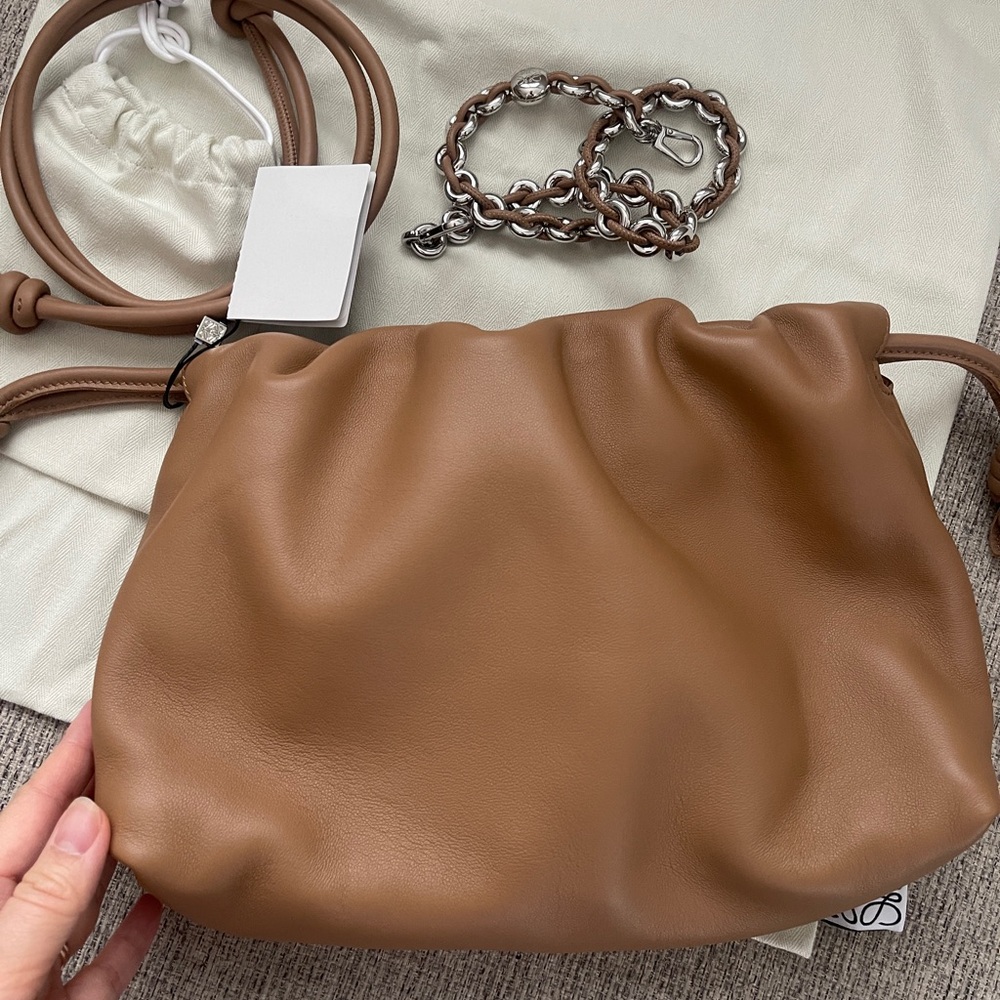 Loewe  Shoulder Bag with Chain Detail - Picture 7 of 9